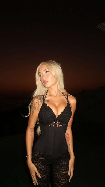 Gwendolynceline  page leaked private photo uncensored HD quality