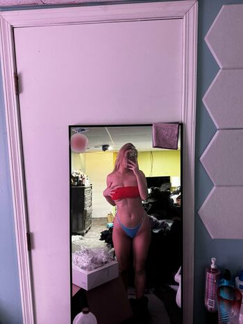 Halesfyii leaked private photo uncensored HD quality