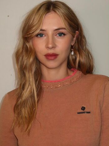 Hermione corfield page leaked private photo uncensored HD quality
