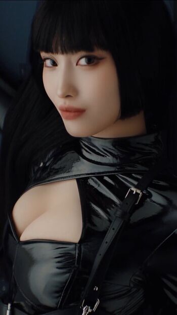 Hirai momo page leaked private photo uncensored HD quality