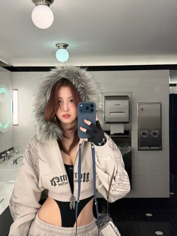 Hirai momo page leaked private photo uncensored HD quality