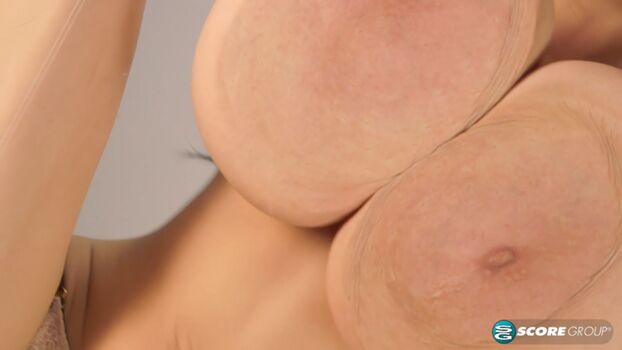 Hitomi tanaka page leaked private photo uncensored HD quality