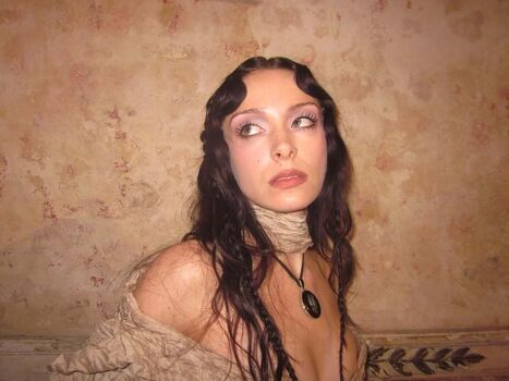 Holly humberstone page leaked private photo uncensored HD quality