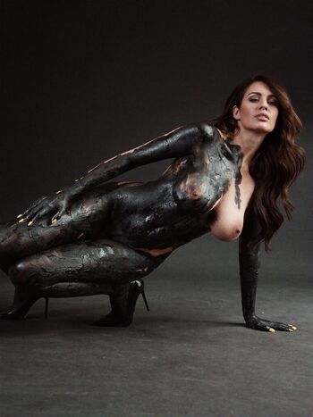 Holly peers page leaked private photo uncensored HD quality