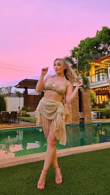 Holly wolf  page leaked private photo uncensored HD quality
