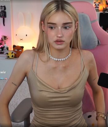 Honeypuu leaked private photo uncensored HD quality