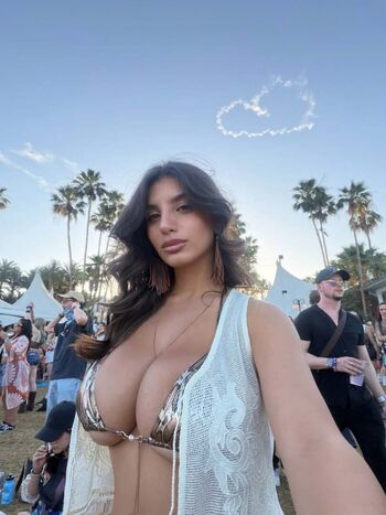 Ika dauria leaked private photo uncensored HD quality
