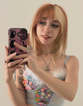 Iluvmeww page leaked private photo uncensored HD quality