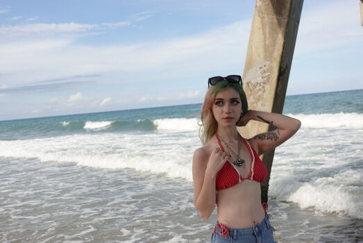 Iluvmeww page leaked private photo uncensored HD quality