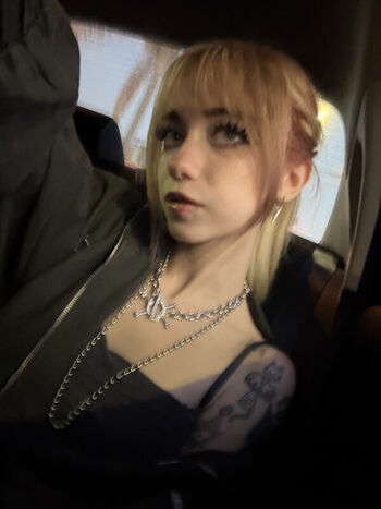 Iluvmeww page leaked private photo uncensored HD quality
