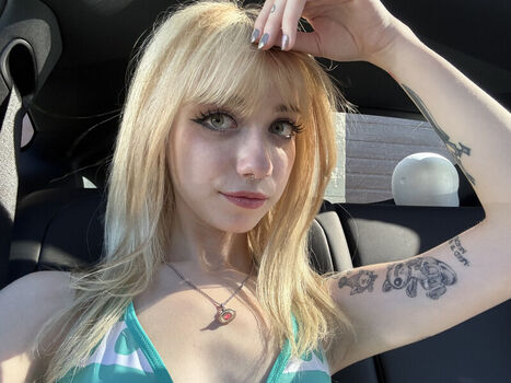 Iluvmeww page leaked private photo uncensored HD quality