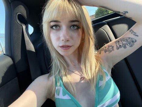 Iluvmeww page leaked private photo uncensored HD quality