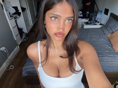 Imanimalikaa leaked private photo uncensored HD quality