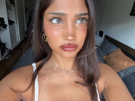 Imanimalikaa leaked private photo uncensored HD quality