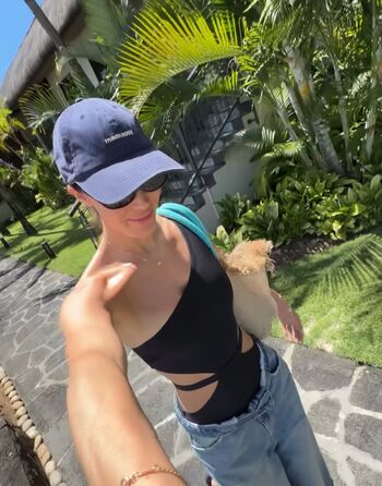 Iris mittenaere  page leaked private photo uncensored HD quality