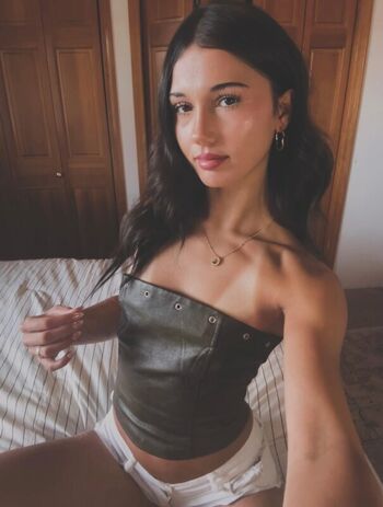 Itss gabbiii page leaked private photo uncensored HD quality