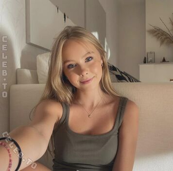 Izaandelle leaked private photo uncensored HD quality