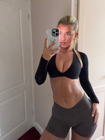 Izzytaffs page leaked private photo uncensored HD quality