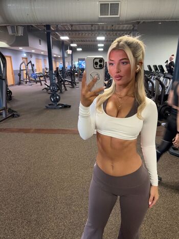 Izzytaffs leaked private photo uncensored HD quality