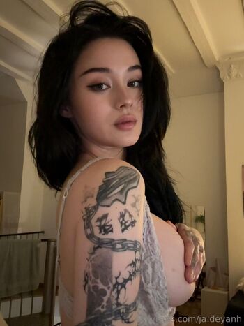 Jadeyanh  page leaked private photo uncensored HD quality