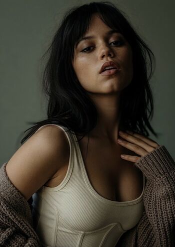 Jenna ortega  page leaked private photo uncensored HD quality