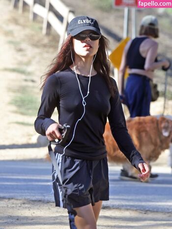 Jenna ortega  page leaked private photo uncensored HD quality