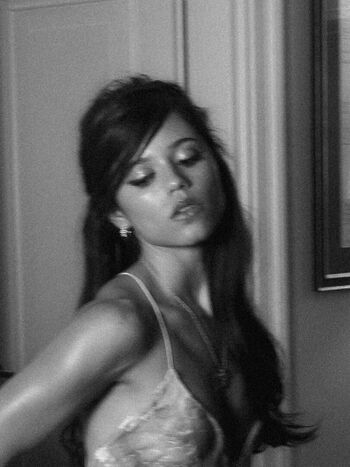 Jenna ortega  page leaked private photo uncensored HD quality