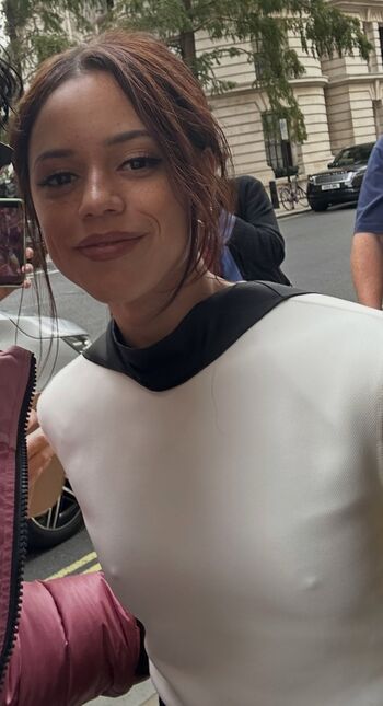 Jenna ortega  page leaked private photo uncensored HD quality