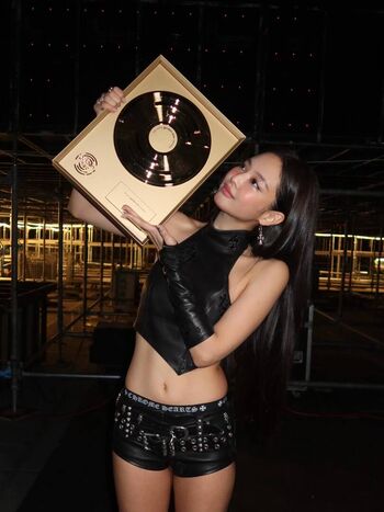 Jennie blkpik page leaked private photo uncensored HD quality