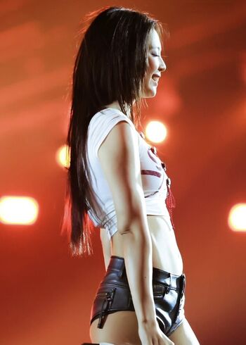 Jennie blkpik page leaked private photo uncensored HD quality