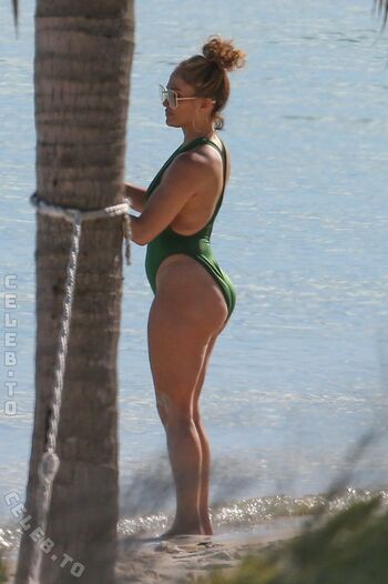 Jennifer lopez  page leaked private photo uncensored HD quality
