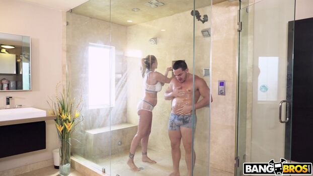 Julia ann  page leaked private photo uncensored HD quality