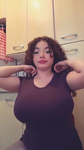 Juliabispoo leaked private photo uncensored HD quality