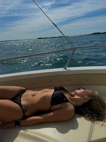 Justfranzi x leaked private photo uncensored HD quality