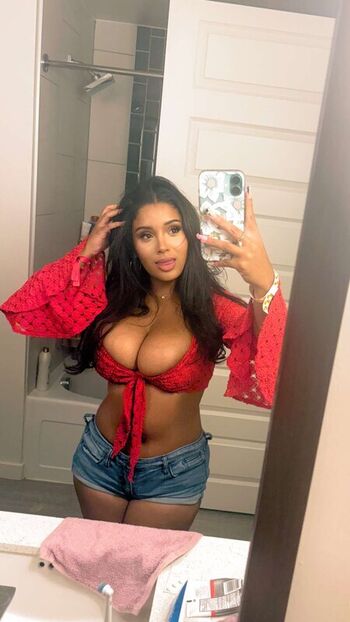 Justleilani leaked private photo uncensored HD quality