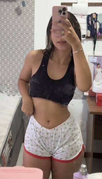 Kamisristow leaked private photo uncensored HD quality