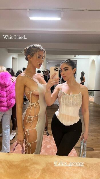 Kara del toro page leaked private photo uncensored HD quality