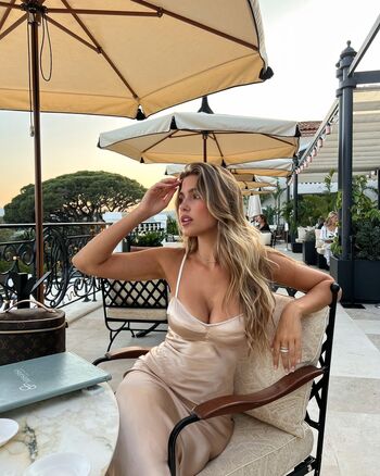 Kara del toro page leaked private photo uncensored HD quality