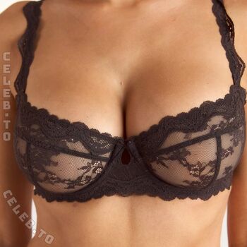 Kara del toro page leaked private photo uncensored HD quality