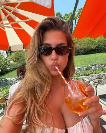 Kara del toro page leaked private photo uncensored HD quality