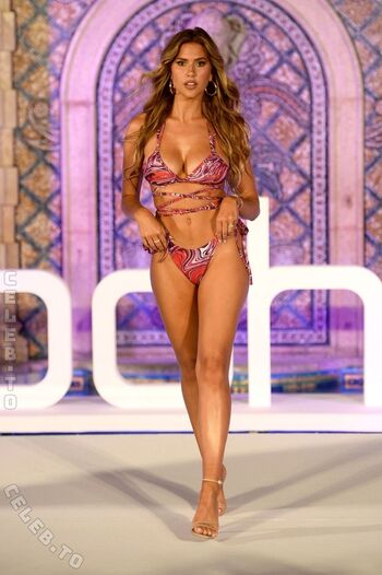 Kara del toro page leaked private photo uncensored HD quality