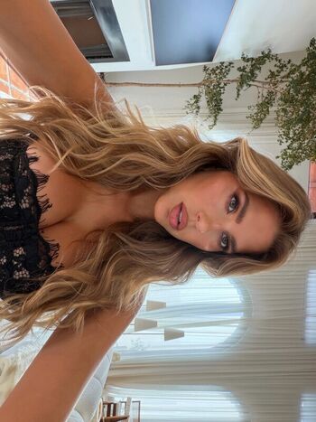 Kara del toro leaked private photo uncensored HD quality