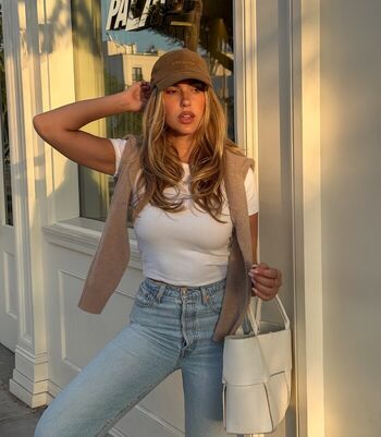 Kara del toro leaked private photo uncensored HD quality
