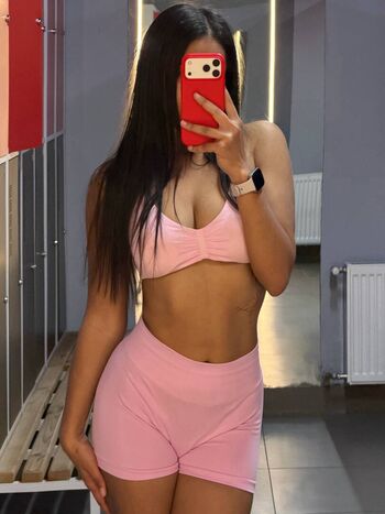 Karagomersi leaked private photo uncensored HD quality