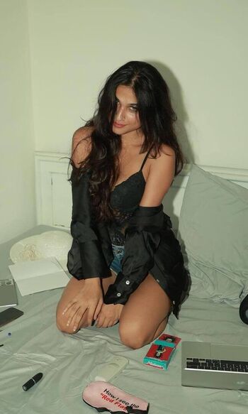 Kashis kapoor leaked private photo uncensored HD quality