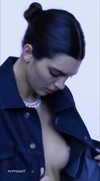 Kendall jenner  page leaked private photo uncensored HD quality