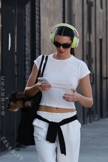 Kendall jenner  page leaked private photo uncensored HD quality