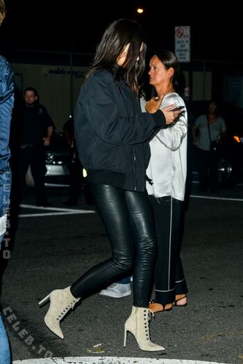 Kendall jenner  page leaked private photo uncensored HD quality