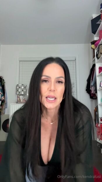 Kendra lust  page leaked private photo uncensored HD quality