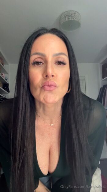 Kendra lust  page leaked private photo uncensored HD quality